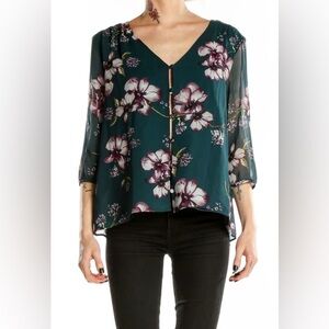 * NEW WITH TAGS*   CUPCAKES & CASHMERE Tibet floral blouse * SIze XS  *